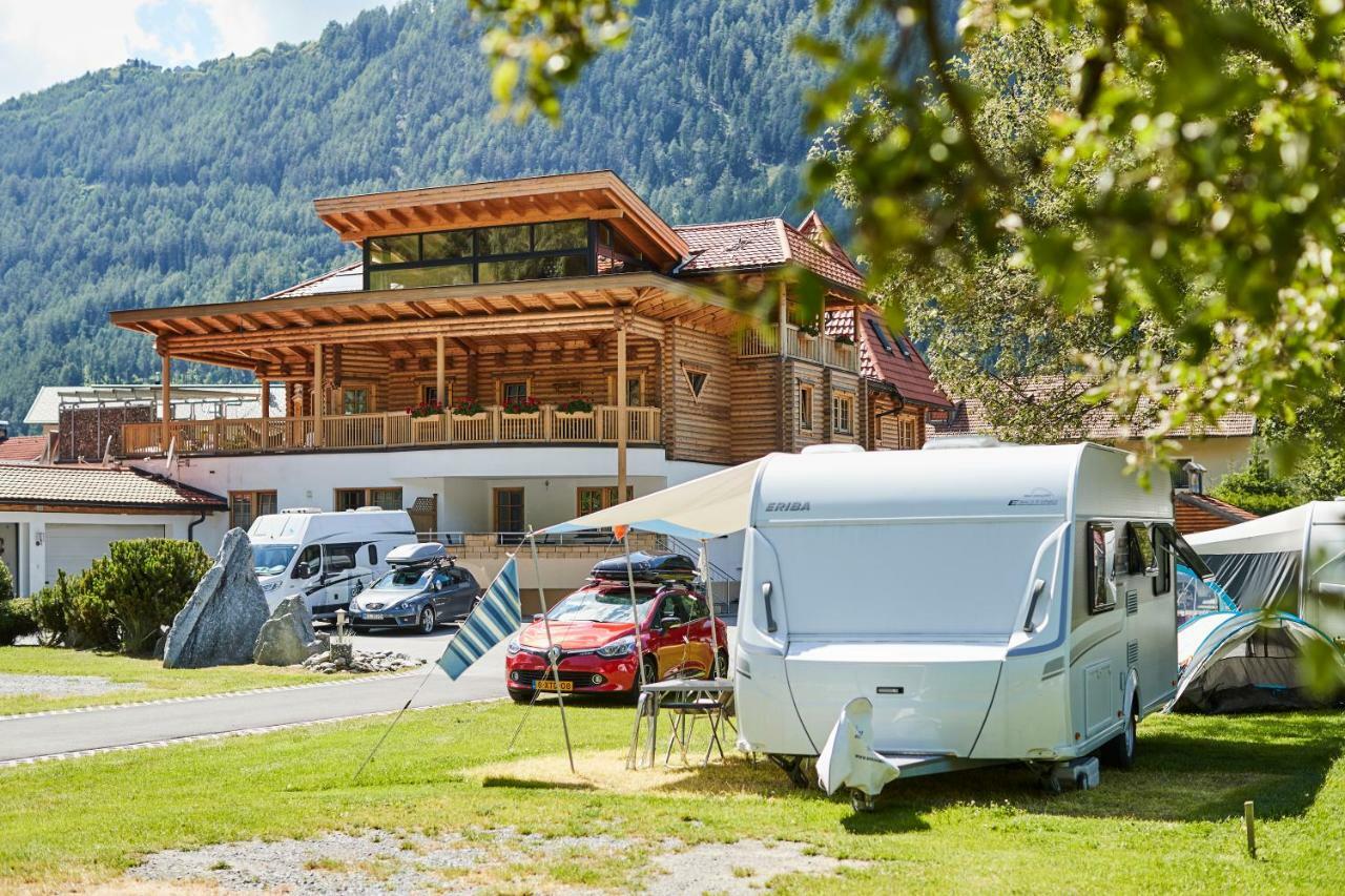 Camping Dreilaendereck Blockhuetten & Apartments Ried im Oberinntal Exterior photo